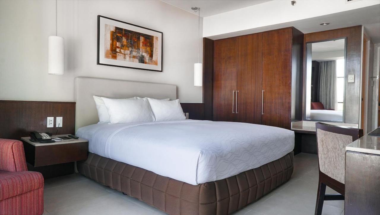 The B Hotel Alabang Muntinlupa City Εξωτερικό φωτογραφία