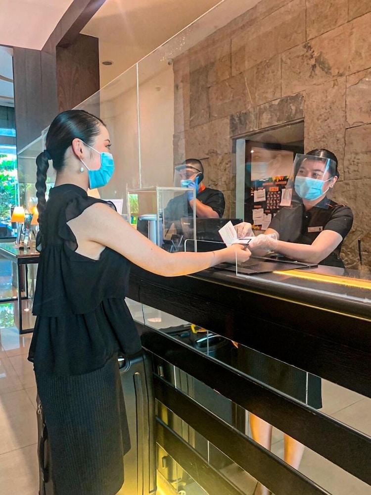 The B Hotel Alabang Muntinlupa City Εξωτερικό φωτογραφία