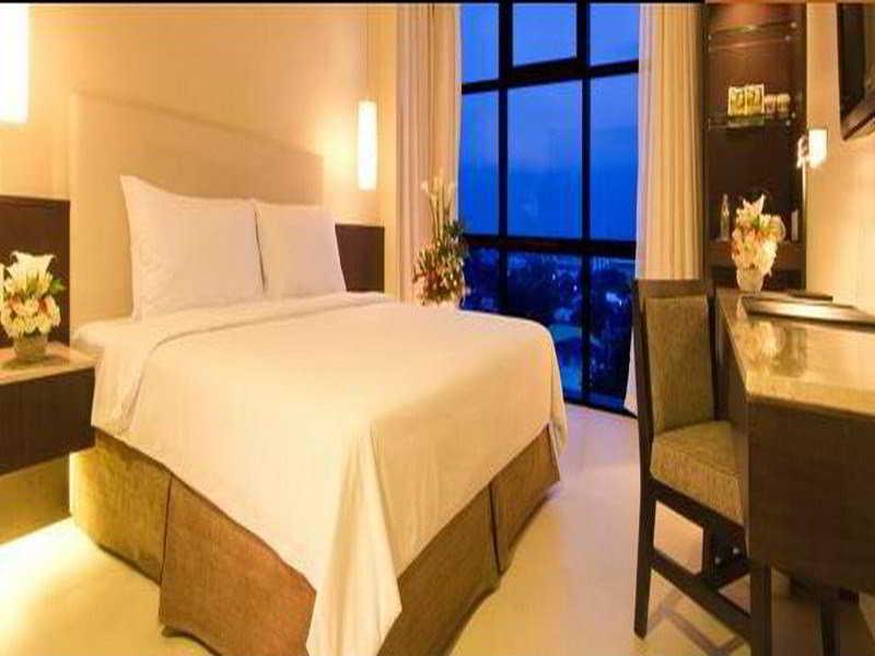 The B Hotel Alabang Muntinlupa City Εξωτερικό φωτογραφία