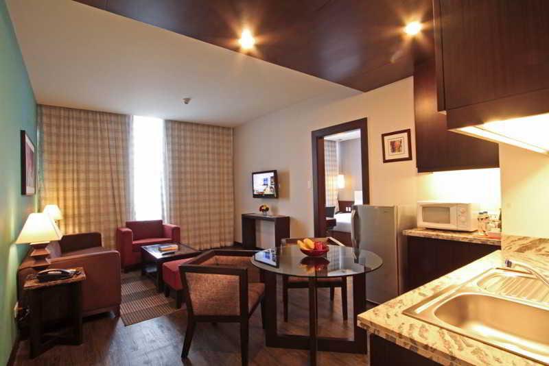 The B Hotel Alabang Muntinlupa City Εξωτερικό φωτογραφία