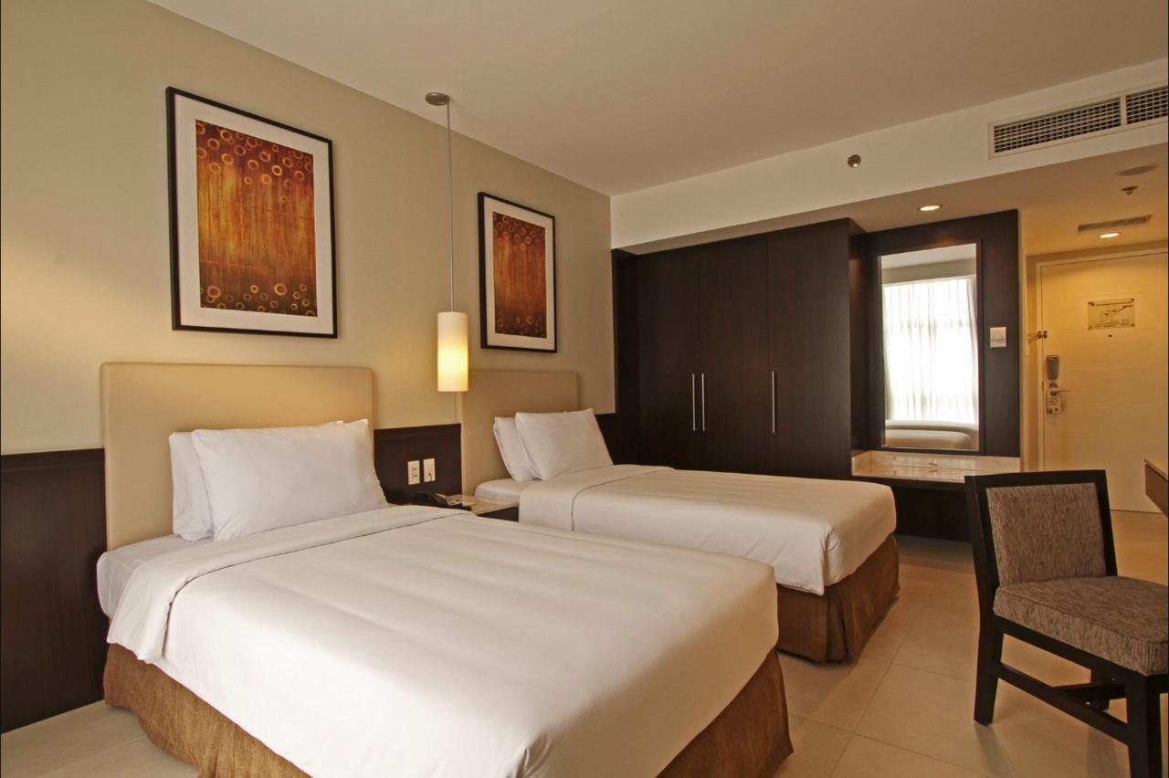 The B Hotel Alabang Muntinlupa City Εξωτερικό φωτογραφία