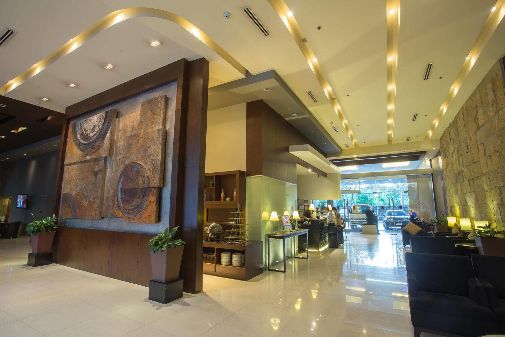 The B Hotel Alabang Muntinlupa City Εξωτερικό φωτογραφία
