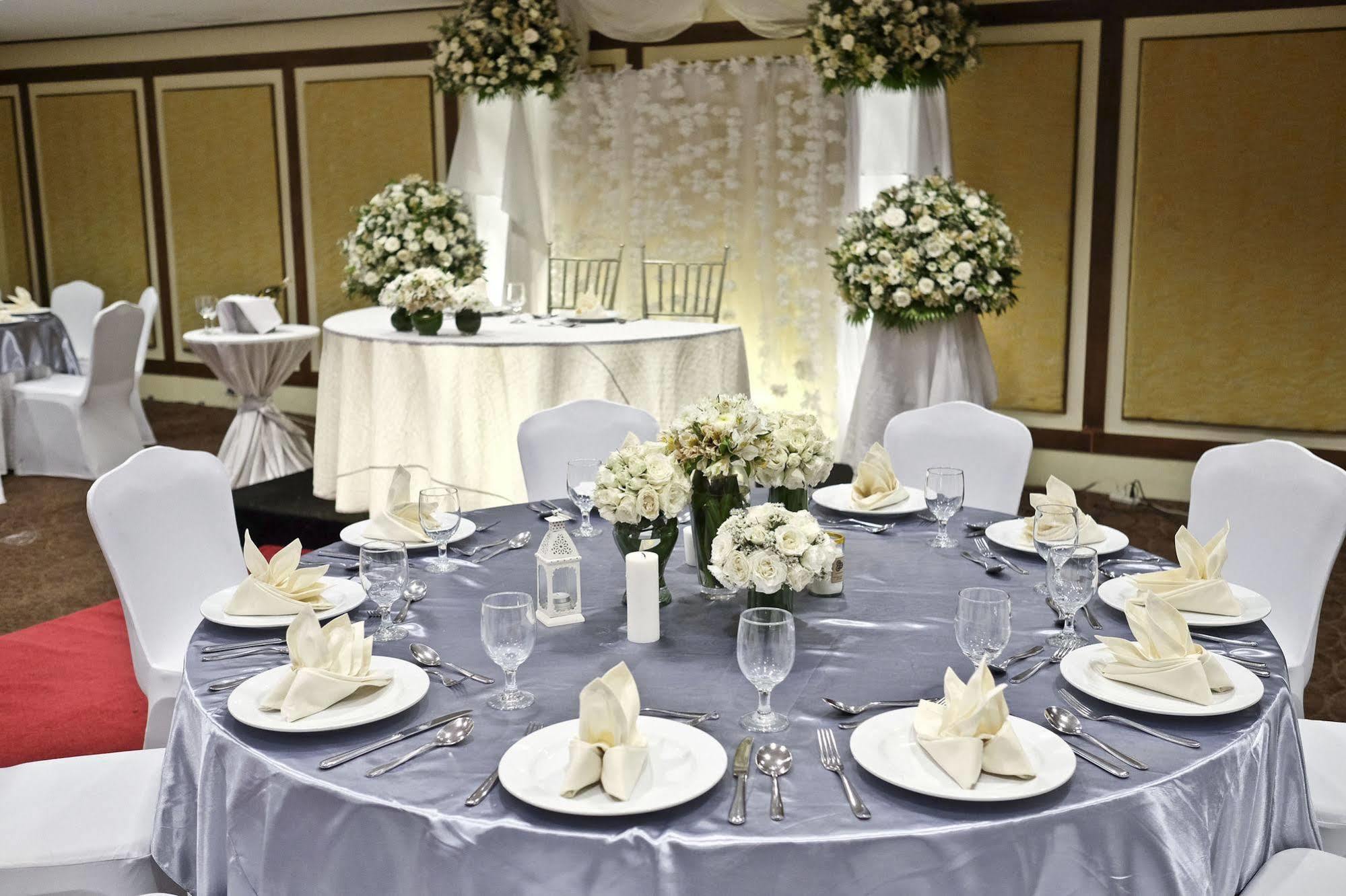 The B Hotel Alabang Muntinlupa City Εξωτερικό φωτογραφία