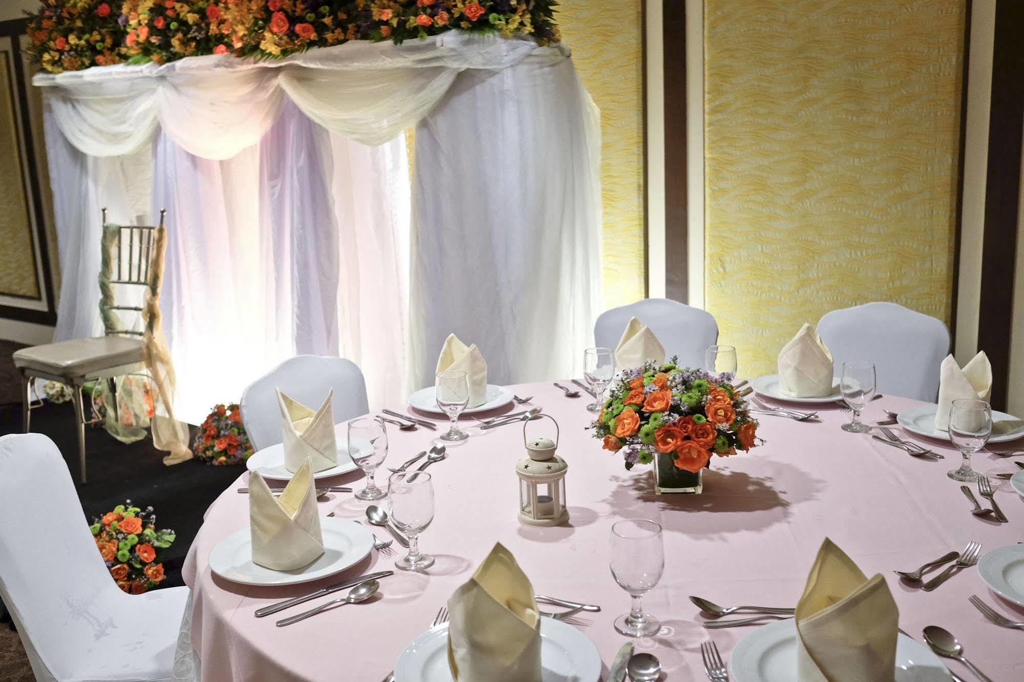 The B Hotel Alabang Muntinlupa City Εξωτερικό φωτογραφία